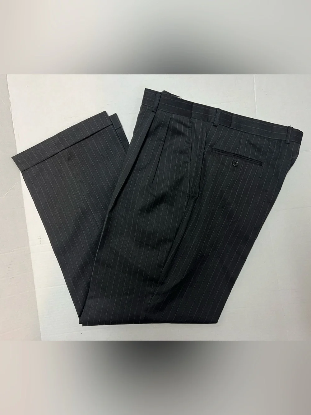 Jones New York Men's 46R Blazer 38x31 Pants Charcoal Gray Pinstripe Suit